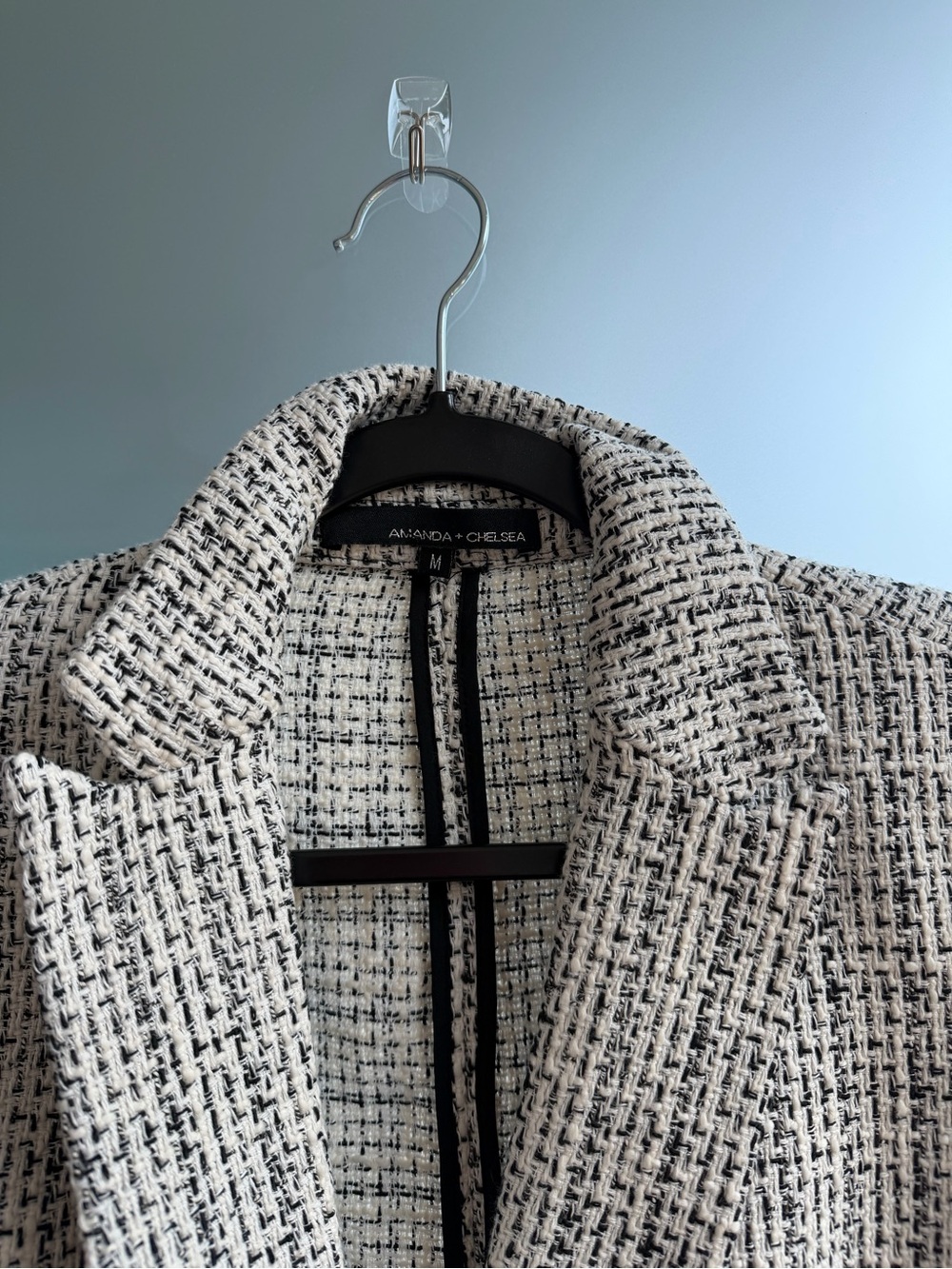 Amanda & Chelsea Summer Knit Blazer - Picture 4 of 5